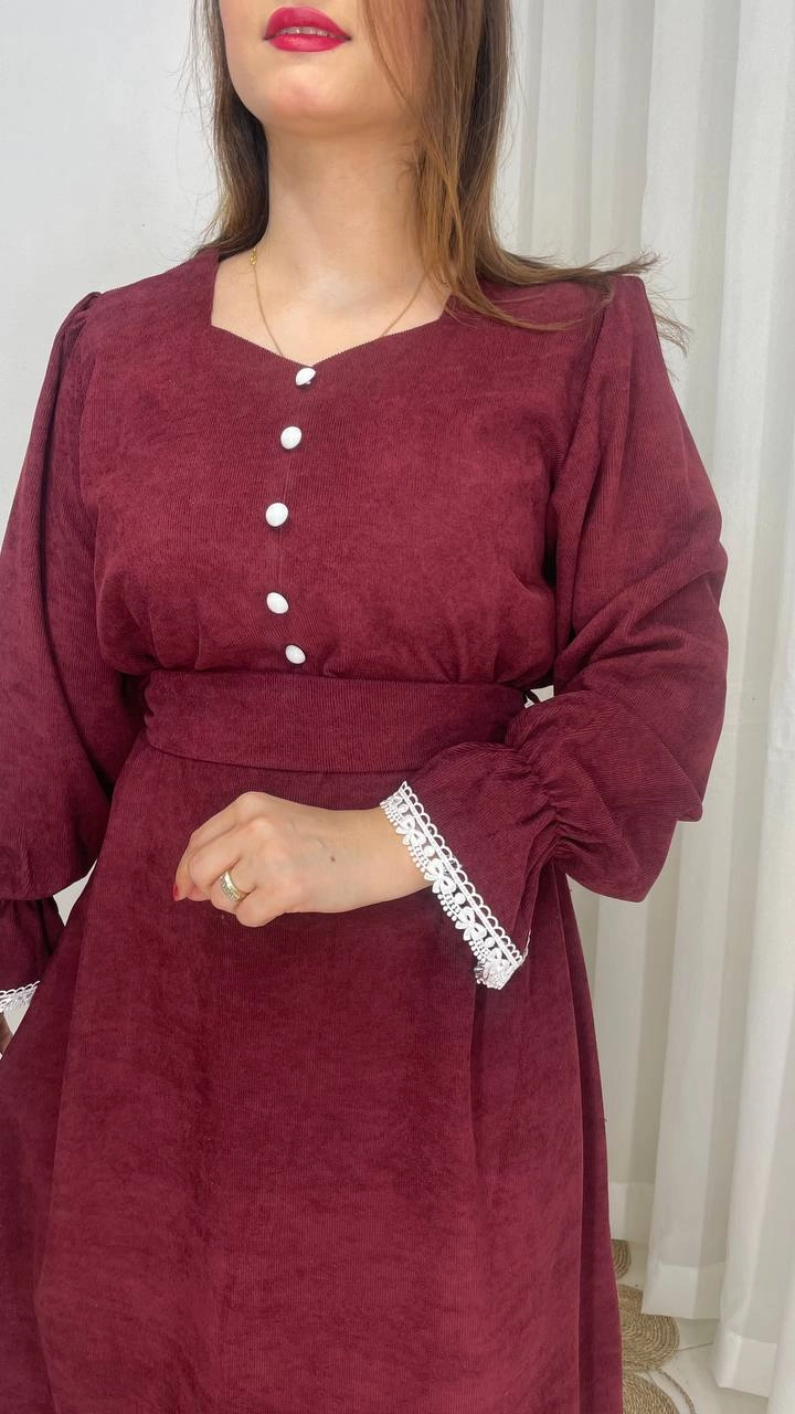 پیراهن زرشکی